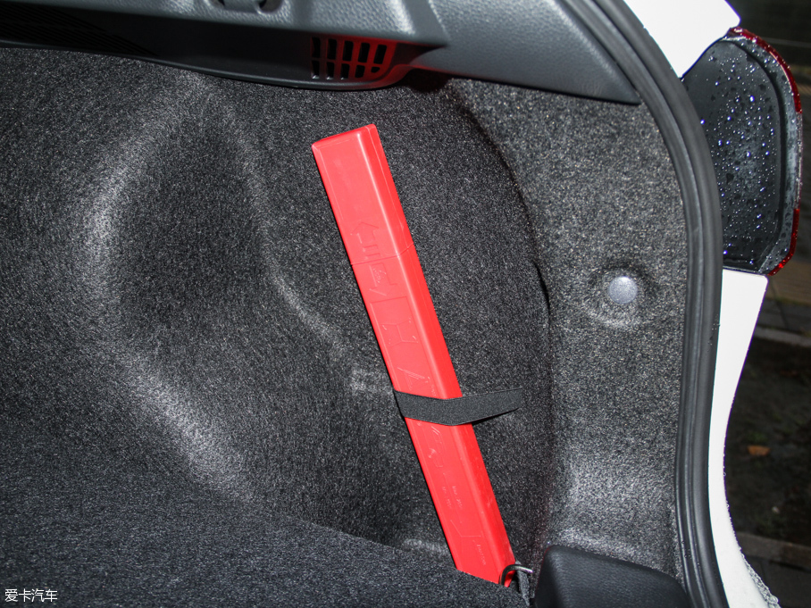 2016п 2.0L XV Rrem CVTA