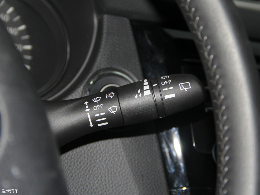 2016п 2.0L XV Rrem CVTA