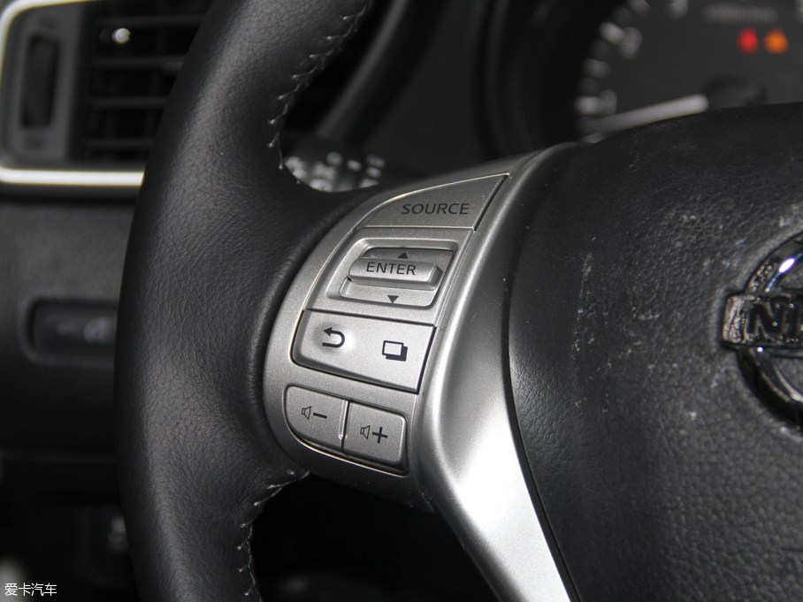 2016п 2.0L XV Rrem CVTA