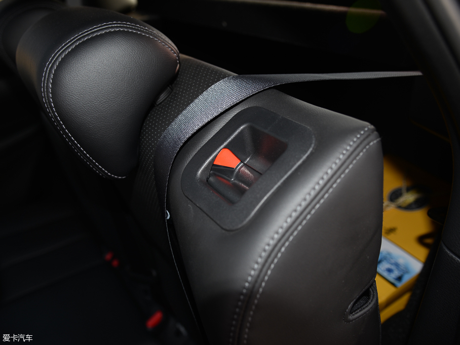 2016п 2.0L XV NAVI CVT