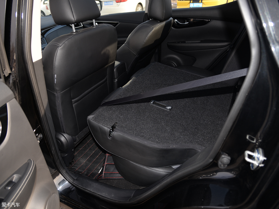 2016п 2.0L XV NAVI CVT