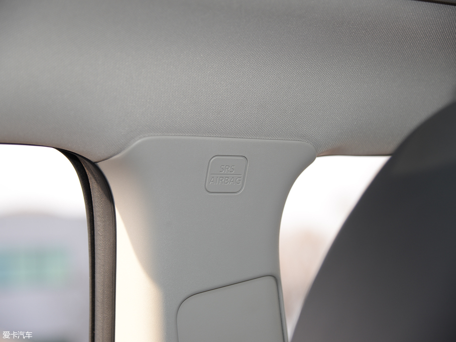 2016п 2.0L XV NAVI CVT