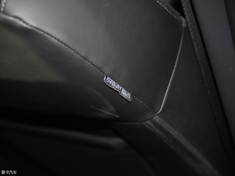 2016п 2.0L XV NAVI CVT