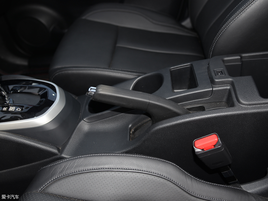 2016п 2.0L XV NAVI CVT