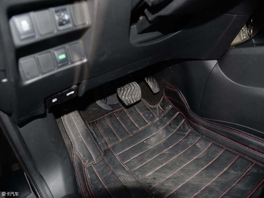 2016п 2.0L XV NAVI CVT