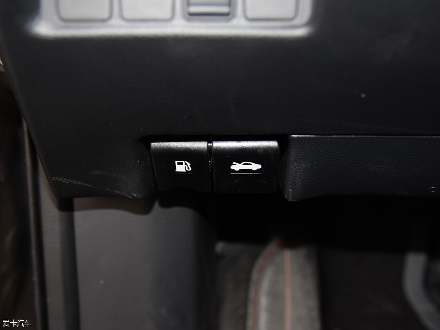 2016п 2.0L XV NAVI CVT