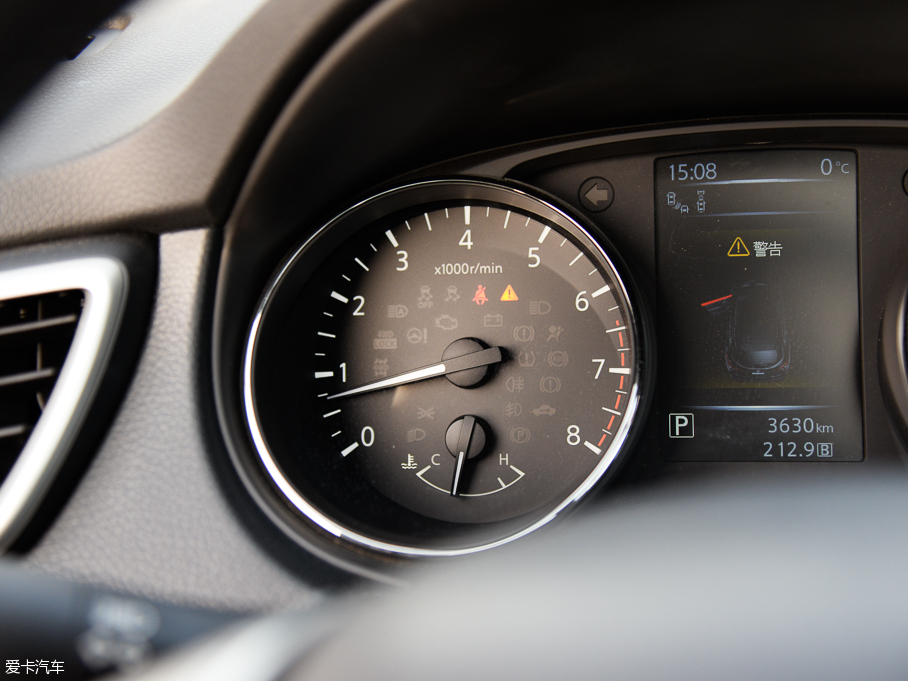 2016п 2.0L XV NAVI CVT