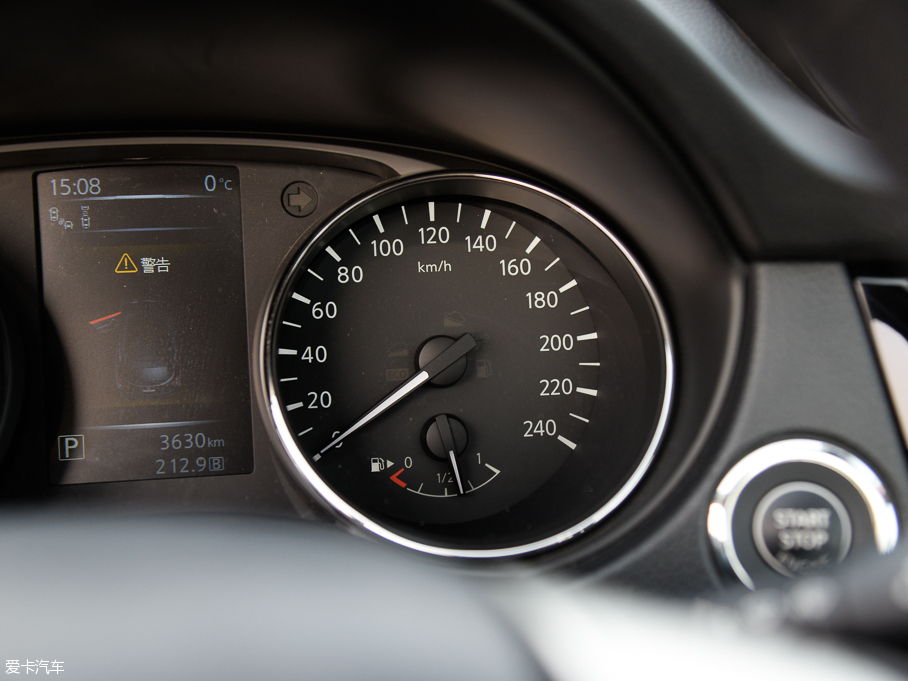 2016п 2.0L XV NAVI CVT