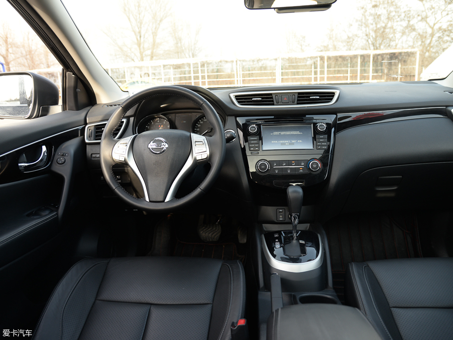 2016п 2.0L XV NAVI CVT