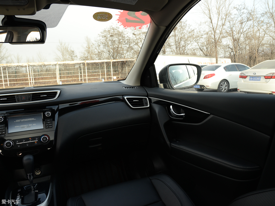 2016п 2.0L XV NAVI CVT