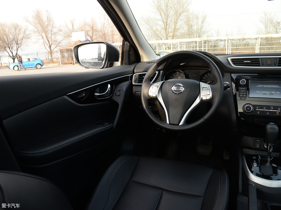 2016п 2.0L XV NAVI CVT