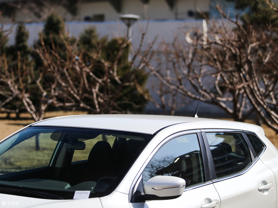 2016���п� 1.2T XE CVT�r�а�