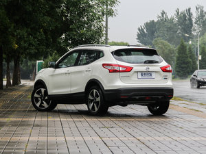 2016款2.0L XV Rrem CVT豪华版 左后45度