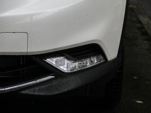 2016款2.0L XV Rrem CVT豪华版 前雾灯