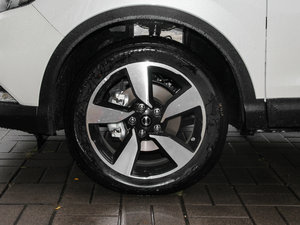 2016款2.0L XV Rrem CVT豪华版 轮圈
