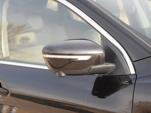 20162.0L XV NAVI CVT ^