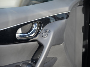 20162.0L XV NAVI CVT g