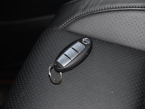 2016款2.0L XV NAVI CVT尊享版 车钥匙