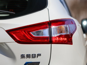 2016款1.2T XE CVT时尚版 尾灯