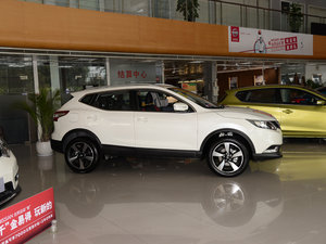 2016款2.0L XV CVT领先版 正侧（左）