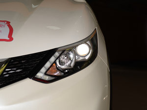 2016款2.0L XV CVT领先版 大灯