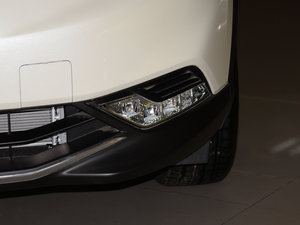 2016款2.0L XV CVT领先版 前雾灯