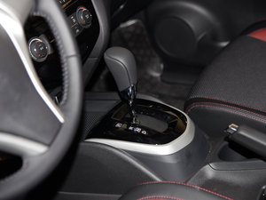 2016款2.0L XV CVT领先版 换挡杆