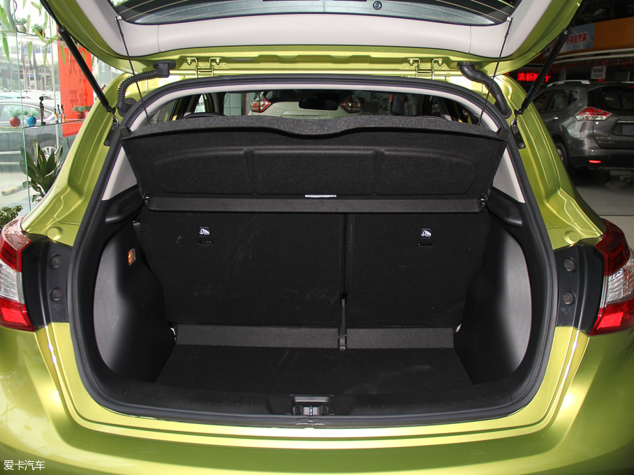 2016U_(d) 1.6L CVTа