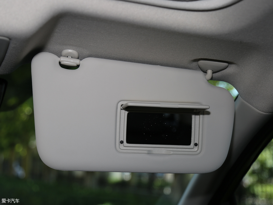 2016U_(d) 1.6L CVTа