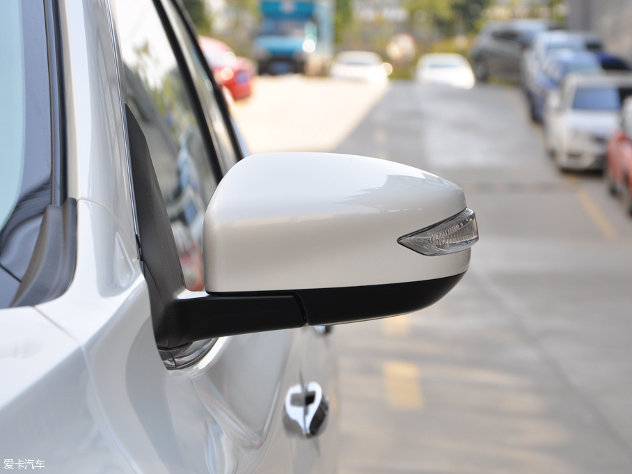 2016��܎�� 1.6XV CVT�����