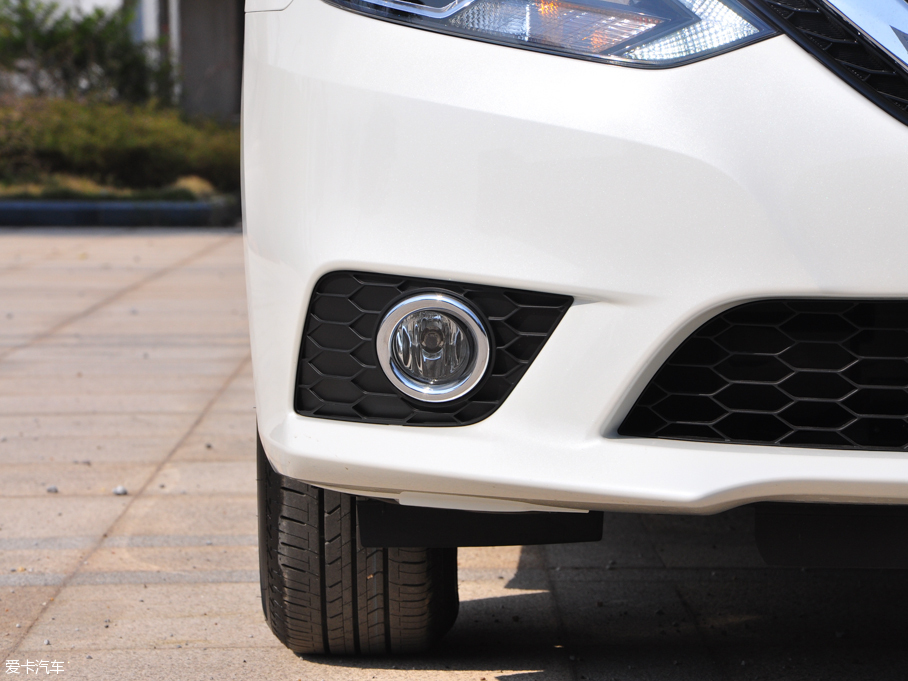 2016��܎�� 1.6XV CVT�����