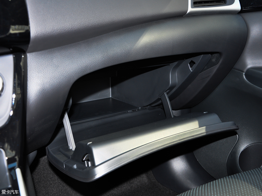 2016��܎�� 1.6XV CVT�����