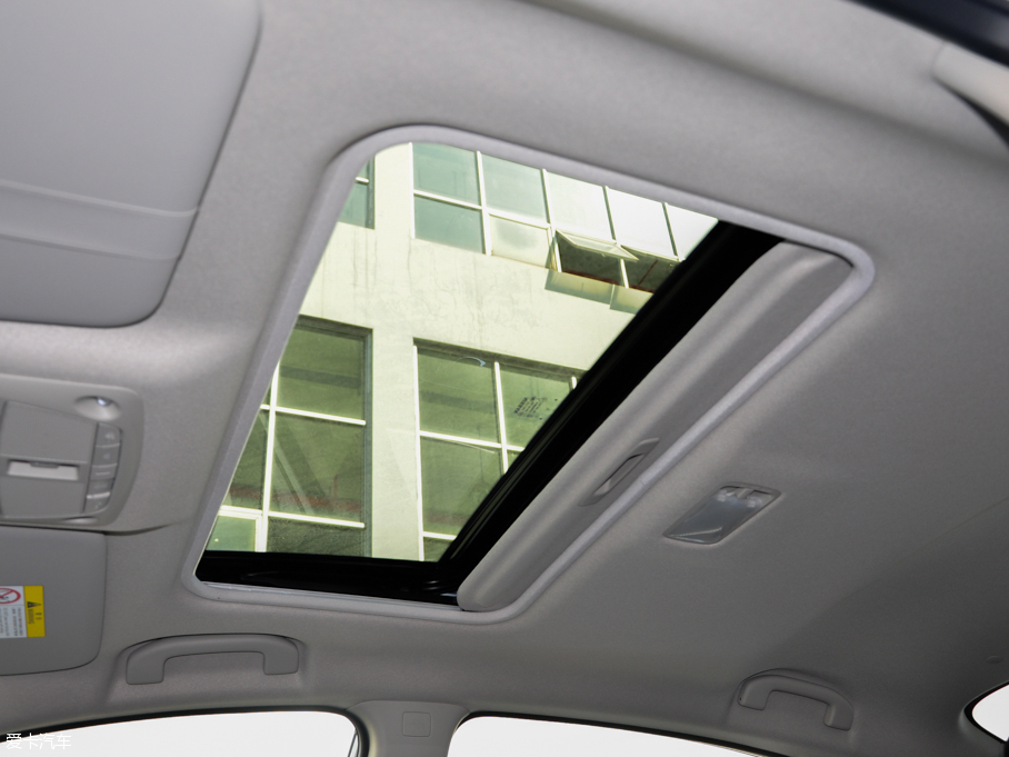 2016��܎�� 1.6XV CVT�����