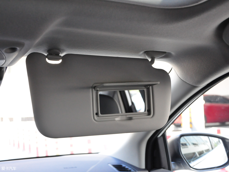 2016��܎�� 1.6XV CVT�����