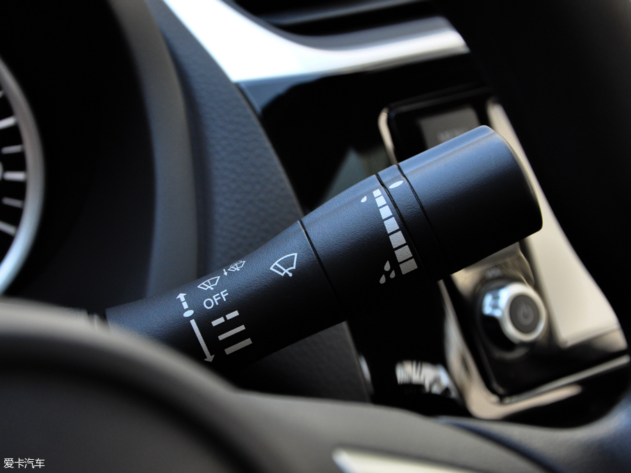 2016��܎�� 1.6XV CVT�����