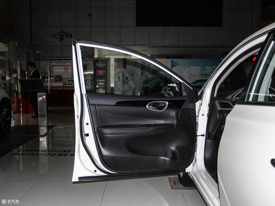 2016��܎�� 1.6XV CVT�����