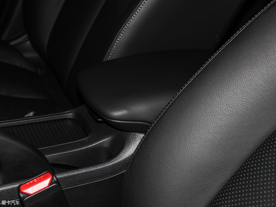 2016��܎�� 1.6XV CVT�����