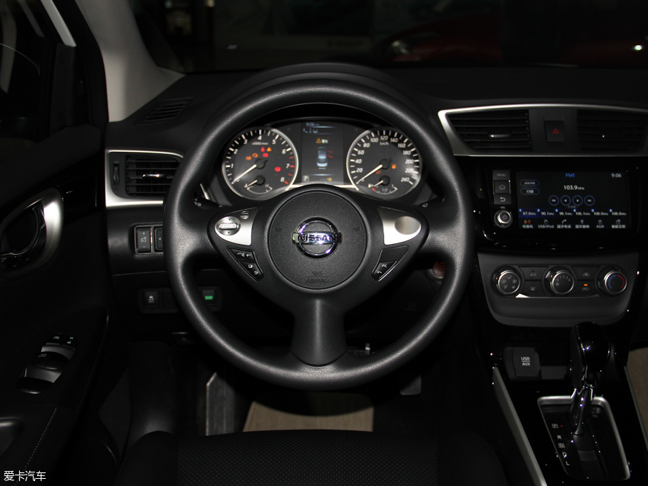 2016��܎�� 1.6XV CVT�����