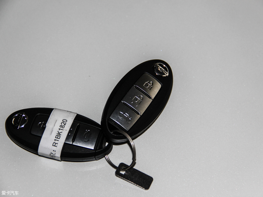 2016��܎�� 1.6XV CVT�����