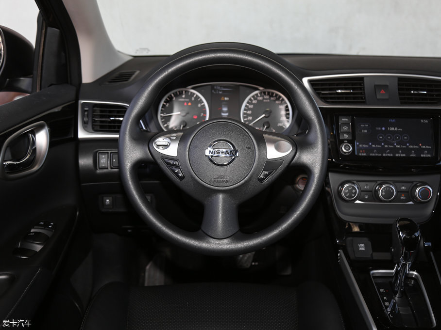 2016��܎�� 1.6XV CVT�����