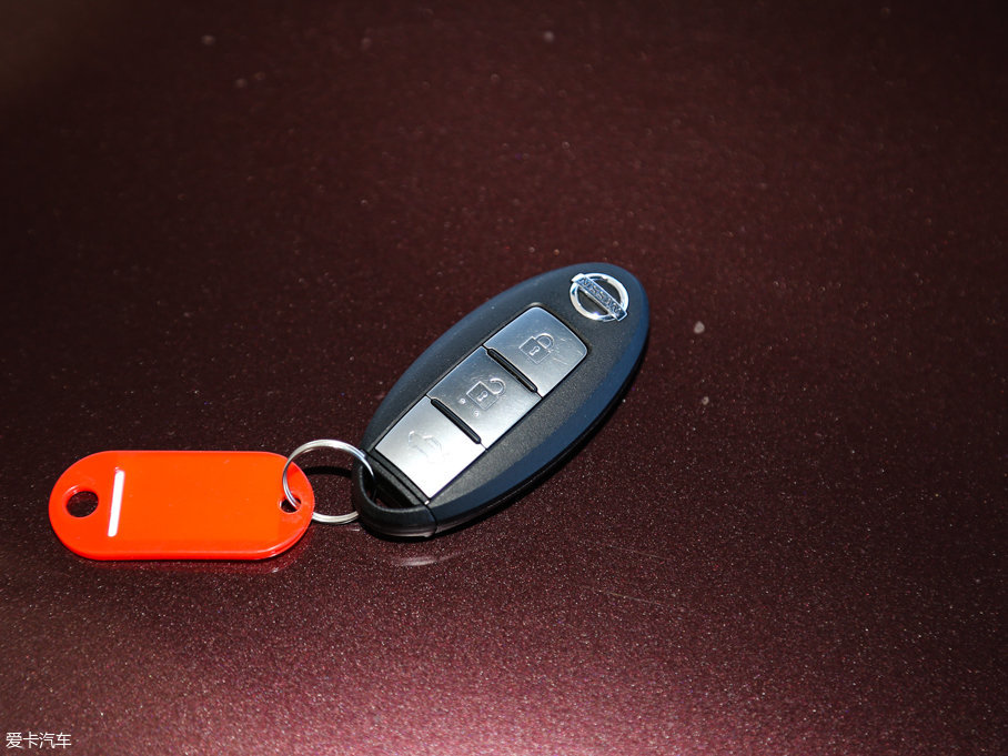 2016��܎�� 1.6XV CVT�����