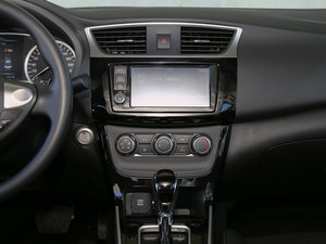 2016款1.6XV CVT智尊版 中控台