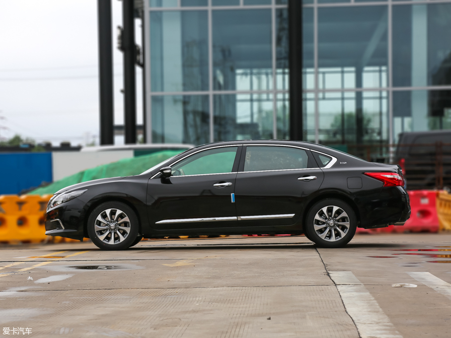 2016[  2.5L XV-VIPŞ