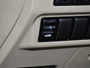 2016 1.6XE ԄIȰ п؅^