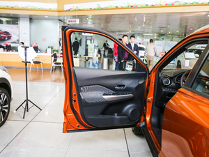 20171.5L XL CVT {λ܇T