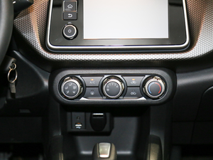 20171.5L XL CVT {(dio){(dio)(ji)