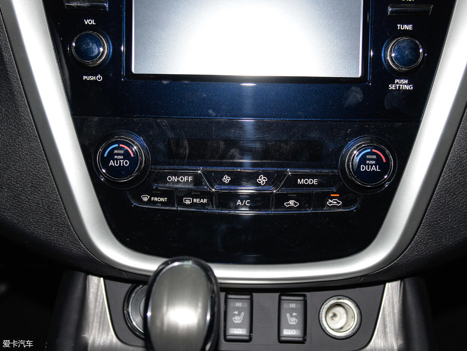 2017����m 2.5L XL ���а�