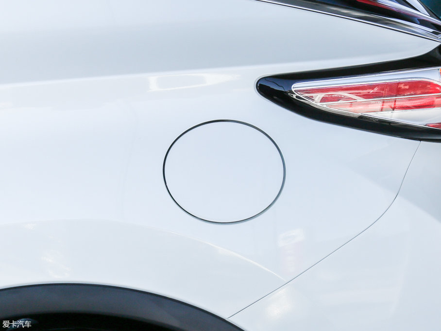 2017mHEV 2.5L S/C HEV XE HEV(q) а