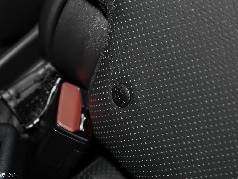 2017mHEV 2.5L S/C HEV XE HEV а