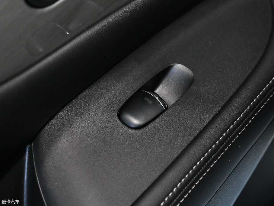 2017mHEV 2.5L S/C HEV XE HEV а